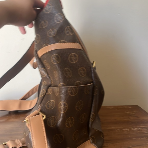 ADRIENNE VITTADINI backpack used no rips. - Picture 4 of 5
